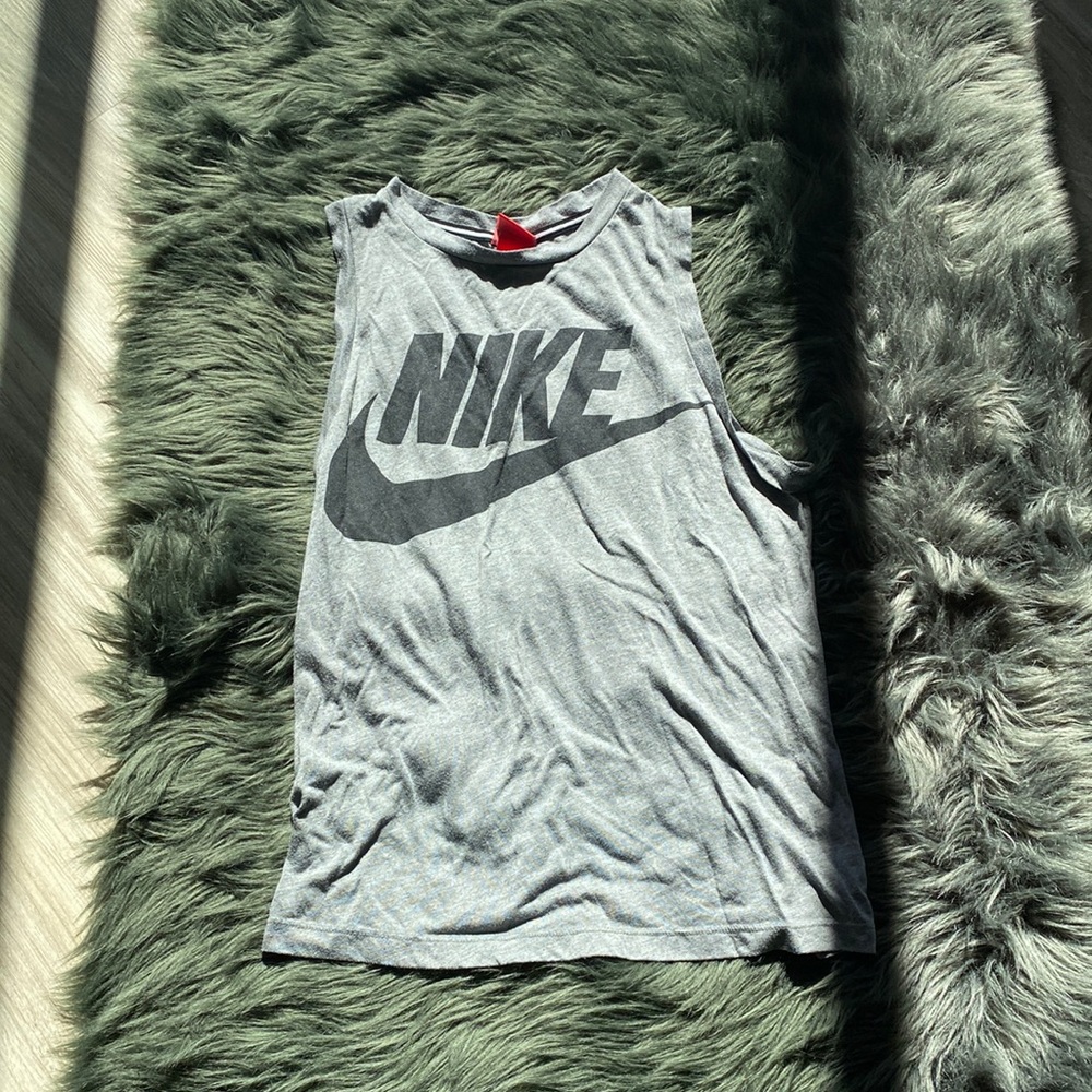Unisex Nike shirt